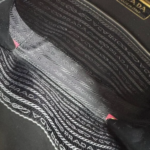 Prada Leather Shoulder Bag 850-071425 - Picture 15 of 15